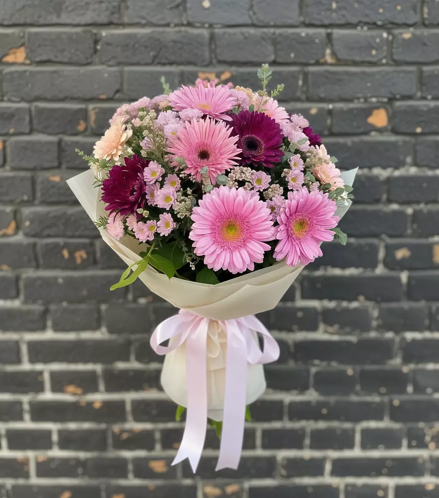 Букет цветов из: Герберы и Хризантемы в Волоколамске