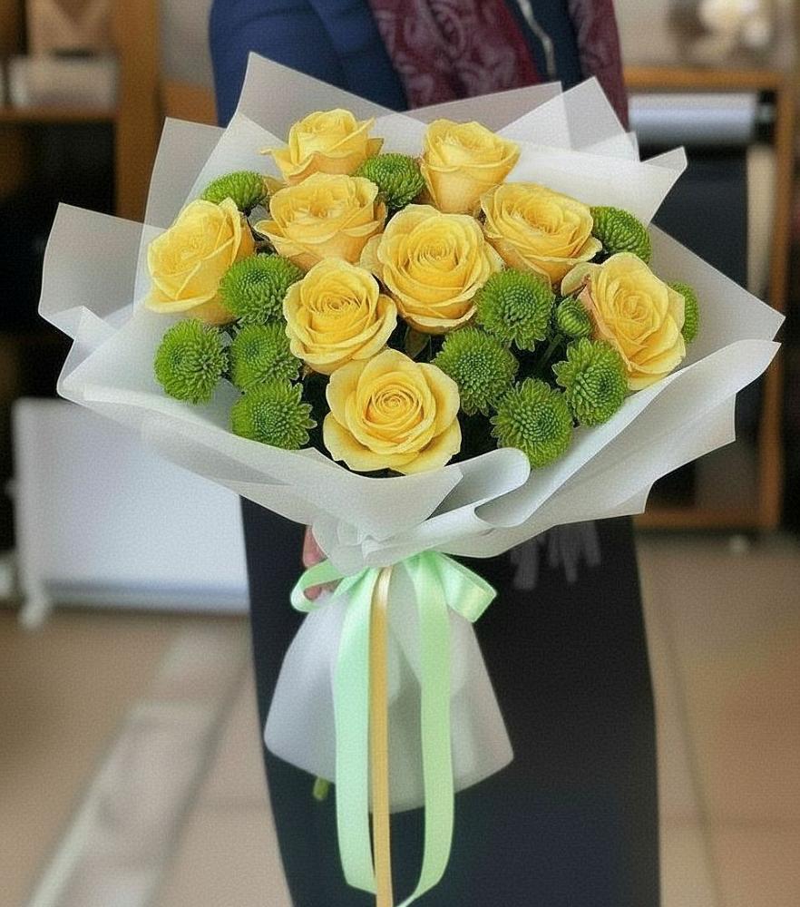 Букет цветов из: Хризантемы и Розы в Волоколамске