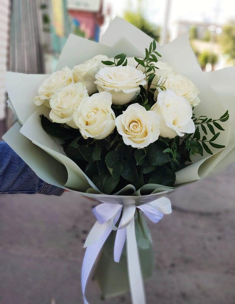 Букет Белые розы Проуд в Волоколамске