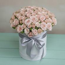 Цветочная композиция из Розы в шляпной коробке в Волоколамске