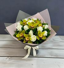 Букет цветов из:  Орхидеи и Розы в Волоколамске