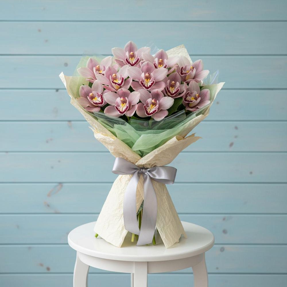 Букет цветов из: Орхидеи и Розы в Волоколамске