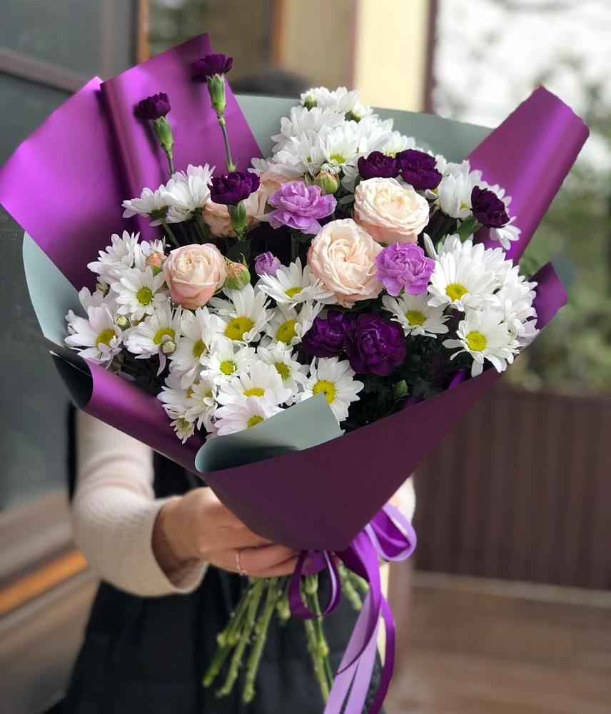 Букет цветов из: Хризантемы, Гвоздики и Розы в Волоколамске