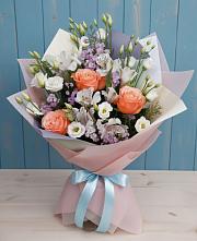 Букет цветов из:  Лизиантусы, Розы, Альстромерии и Гипсофила в Волоколамске