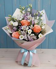 Букет цветов из:  Лизиантусы, Розы, Альстромерии и Гипсофила в Волоколамске