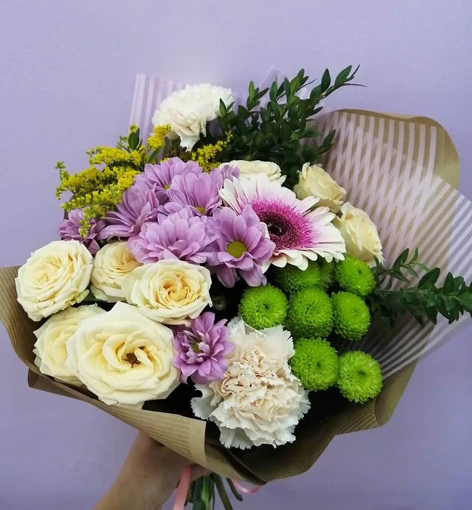 Букет цветов из: Хризантемы, Розы, Гвоздики и Герберы в Волоколамске