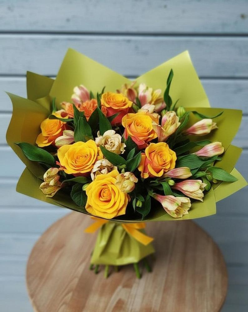 Букет цветов из: Альстромерии и Розы в Волоколамске