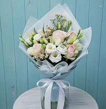 Букет цветов из:  Розы и Лизиантусы в Волоколамске