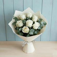 Букет Белые розы в Эвкалипте в Волоколамске