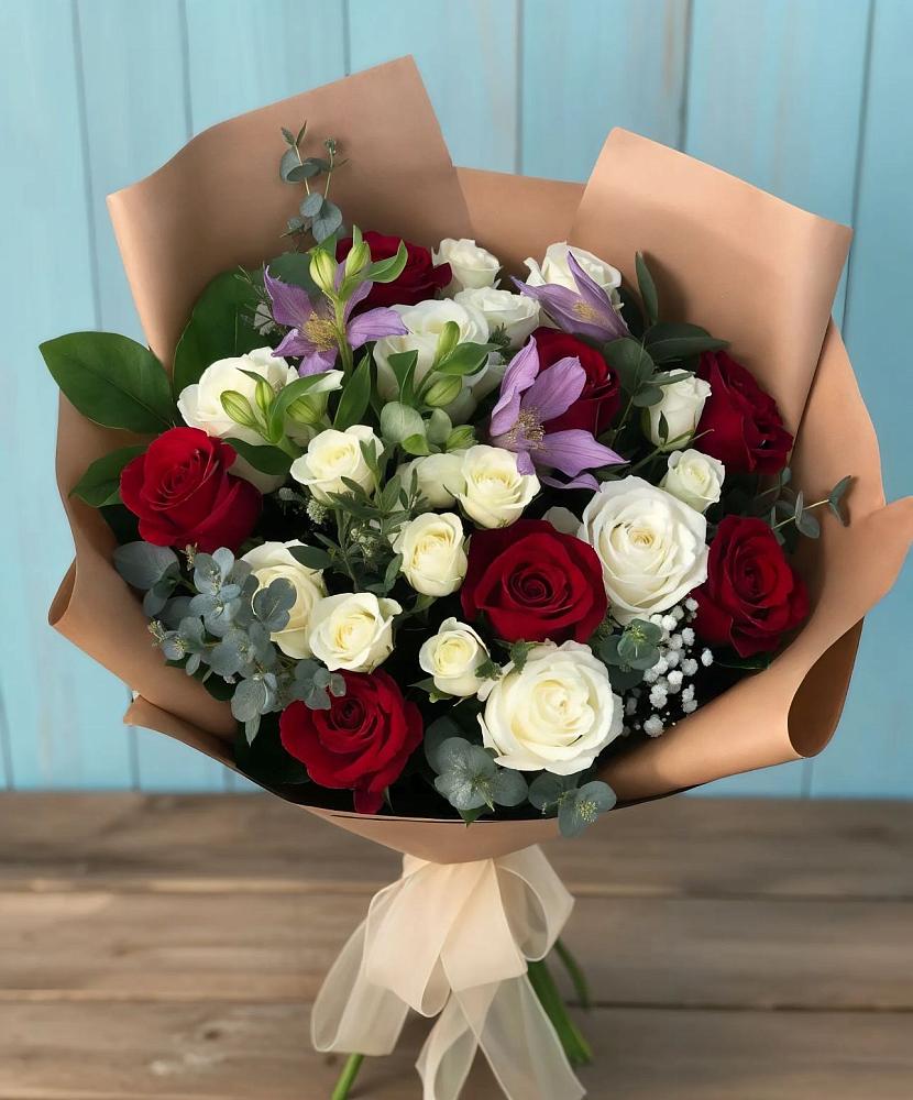Букет цветов из: Розы и Альстромерии в Волоколамске